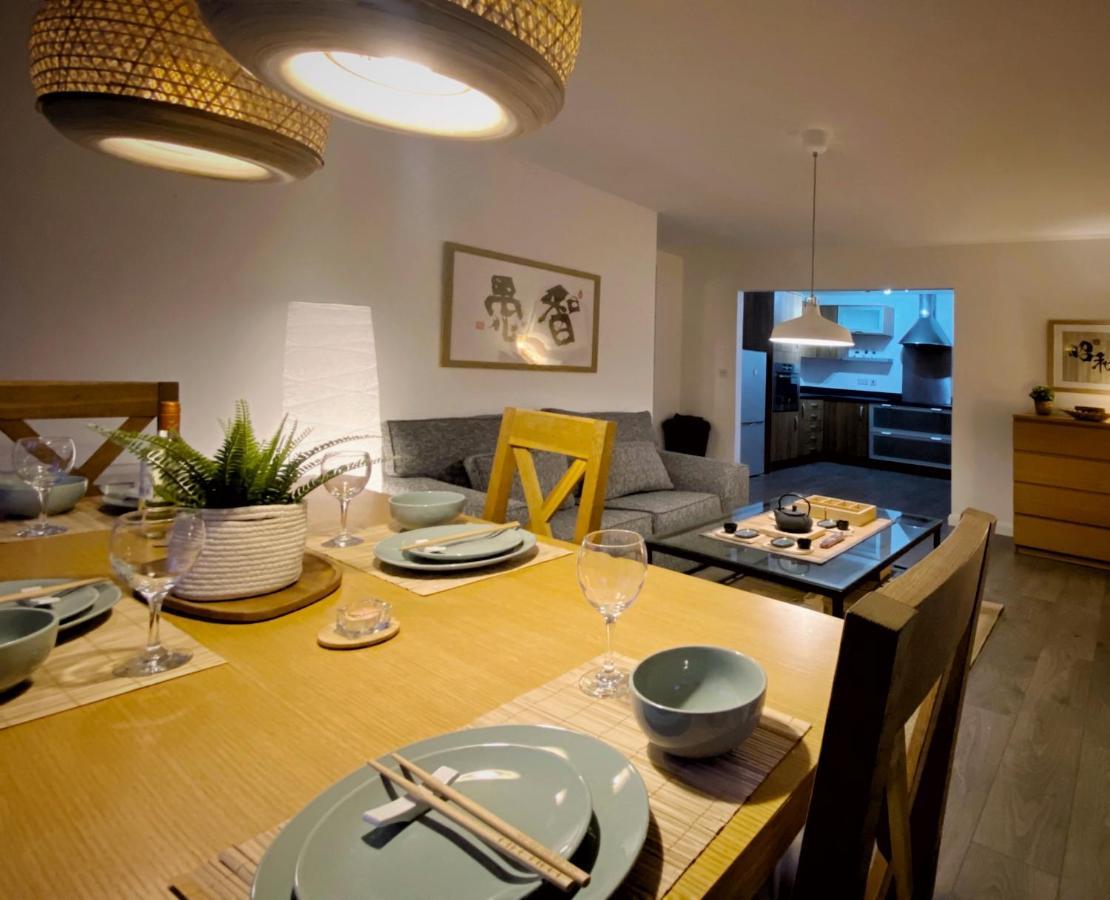 Japanese Style Muji Two-Bedroom Apt スウォンジー エクステリア 写真