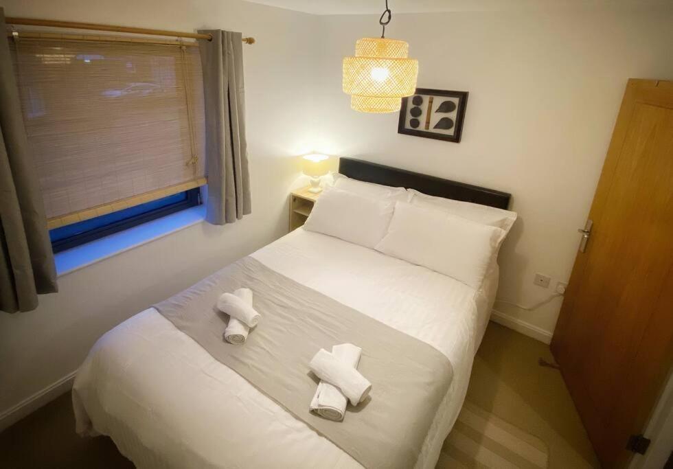 Japanese Style Muji Two-Bedroom Apt スウォンジー エクステリア 写真
