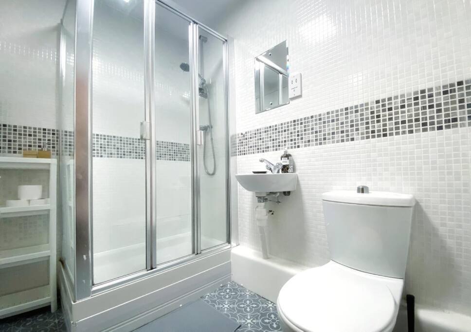 Japanese Style Muji Two-Bedroom Apt スウォンジー エクステリア 写真